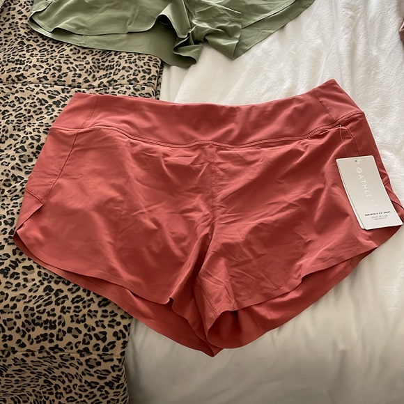 Athleta Run With it 3.5” Shorts Set/2 - Picture 4 of 11